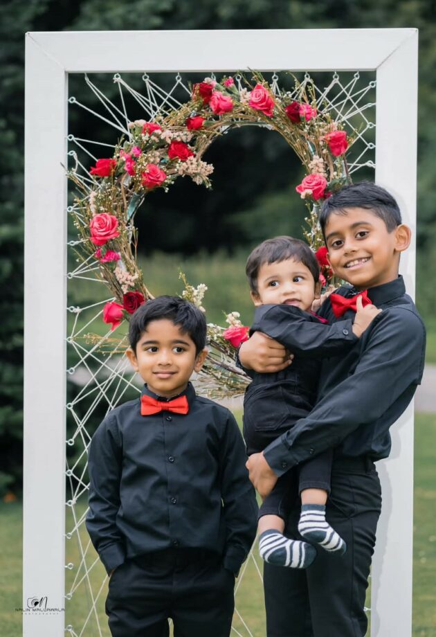 Elegant 6ft Rectangle Backdrop with Heart Centrepiece - Image 5