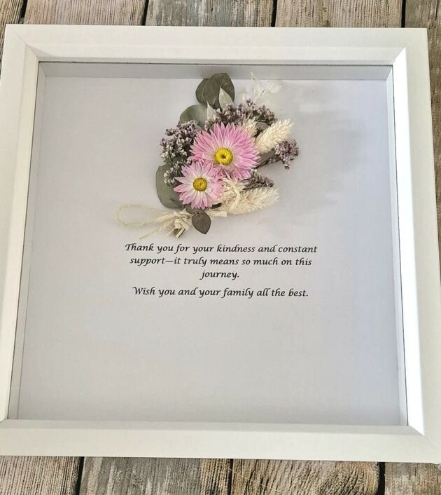 Framed Dried Flower Arrangement – Nature Preserved in Art - Image 2