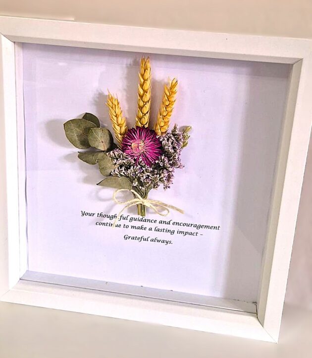 Framed Dried Flower Arrangement – Nature Preserved in Art