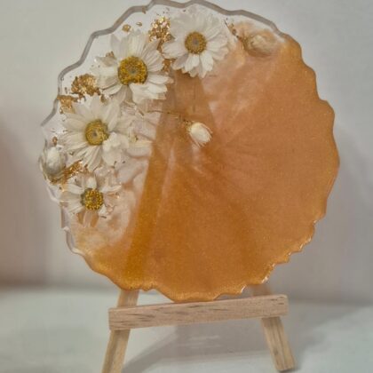 Handcrafted Resin Thank You Token with Preserved Flowers